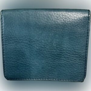 Men's Genuine Leather Bifold Wallet RFID, ID, Credit Card Holder Blue NEW.